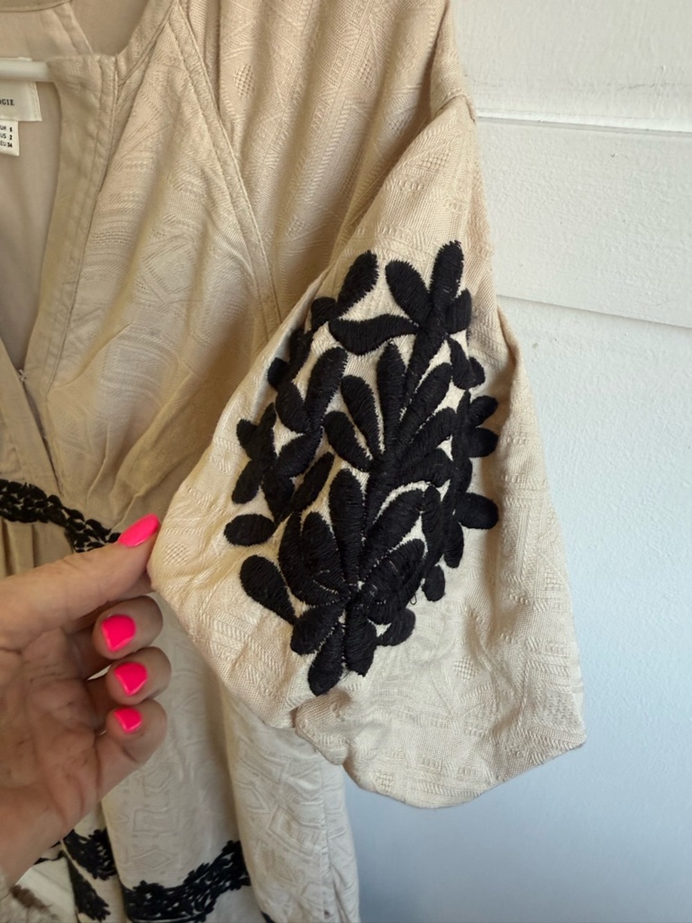 Anthropologie Orla Mini Dress Beige Embroidered Cotton Boho Puff Sleeves Sz 2 - Picture 6 of 14